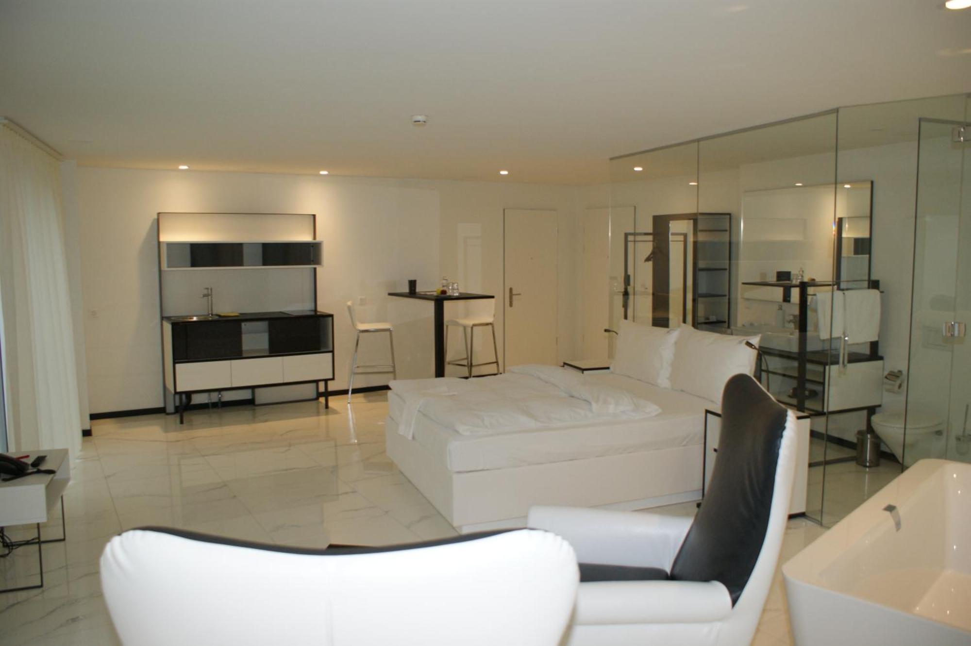 Residence Thessoni Home Zurich -Self Checkin -No Restaurants-Short&Longstay Реґенсдорф Номер фото