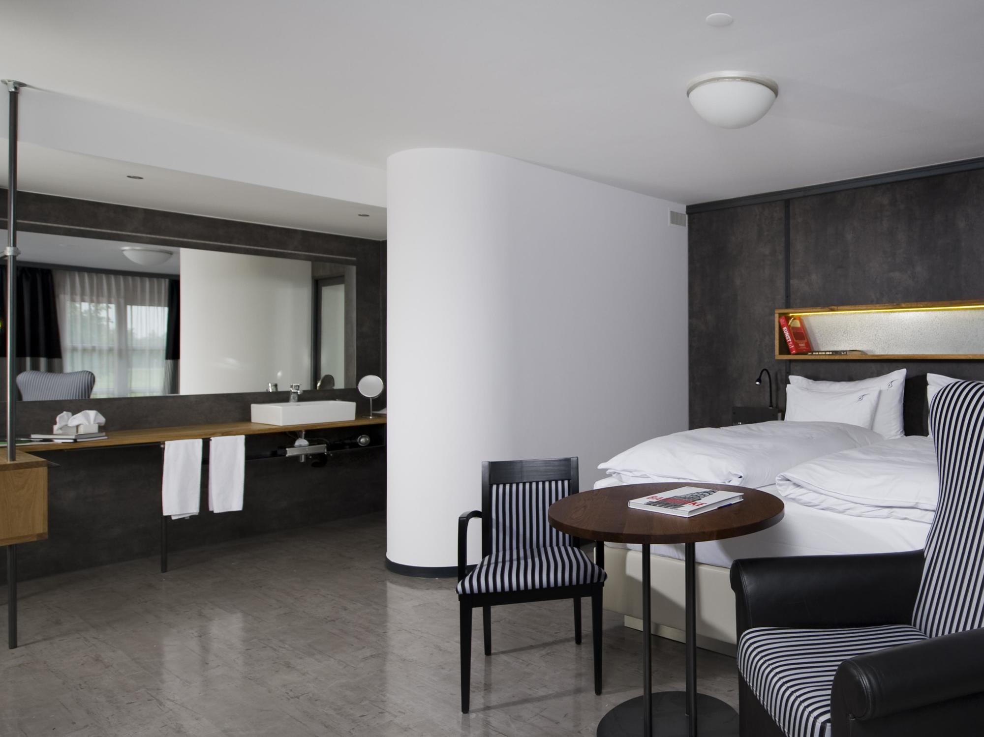 Residence Thessoni Home Zurich -Self Checkin -No Restaurants-Short&Longstay Реґенсдорф Екстер'єр фото